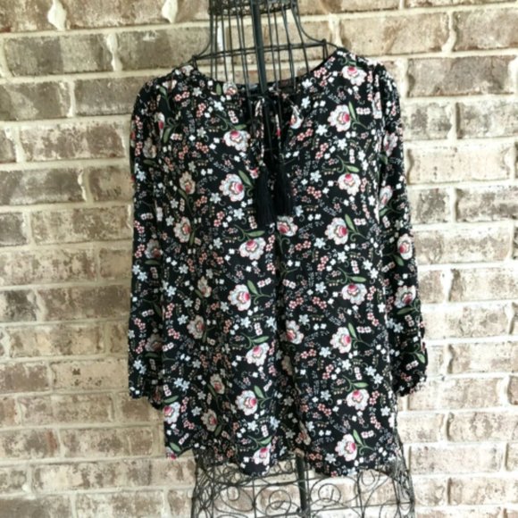 Kaari Blue Tops - Kaari Blue Hi Low Floral Blouse Top Medium Everyday Essentials 3/4 Sleev…